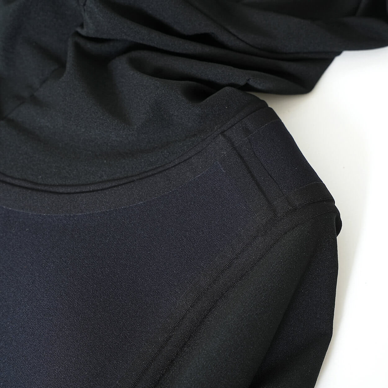 LYCRA HOODED RASH JACKET（ライクラ フード付きラッシュジャケット）